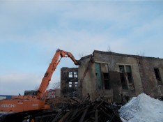 Демонтаж здания котельной и кирпичной трубы 46 м завода имени Коминтерна