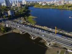 Демонтаж северной полосы Макаровского моста