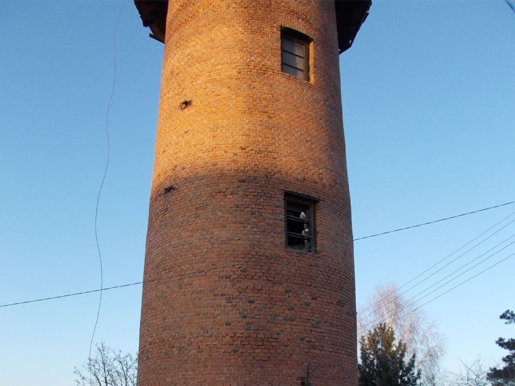 кирпичная водонапорная башня